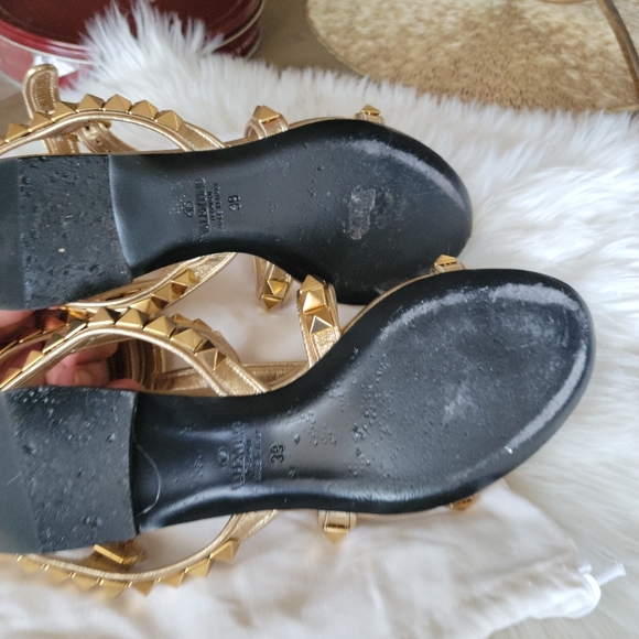 100% Authentic Valentino Garavani rockstud sandal - Picture 5 of 11